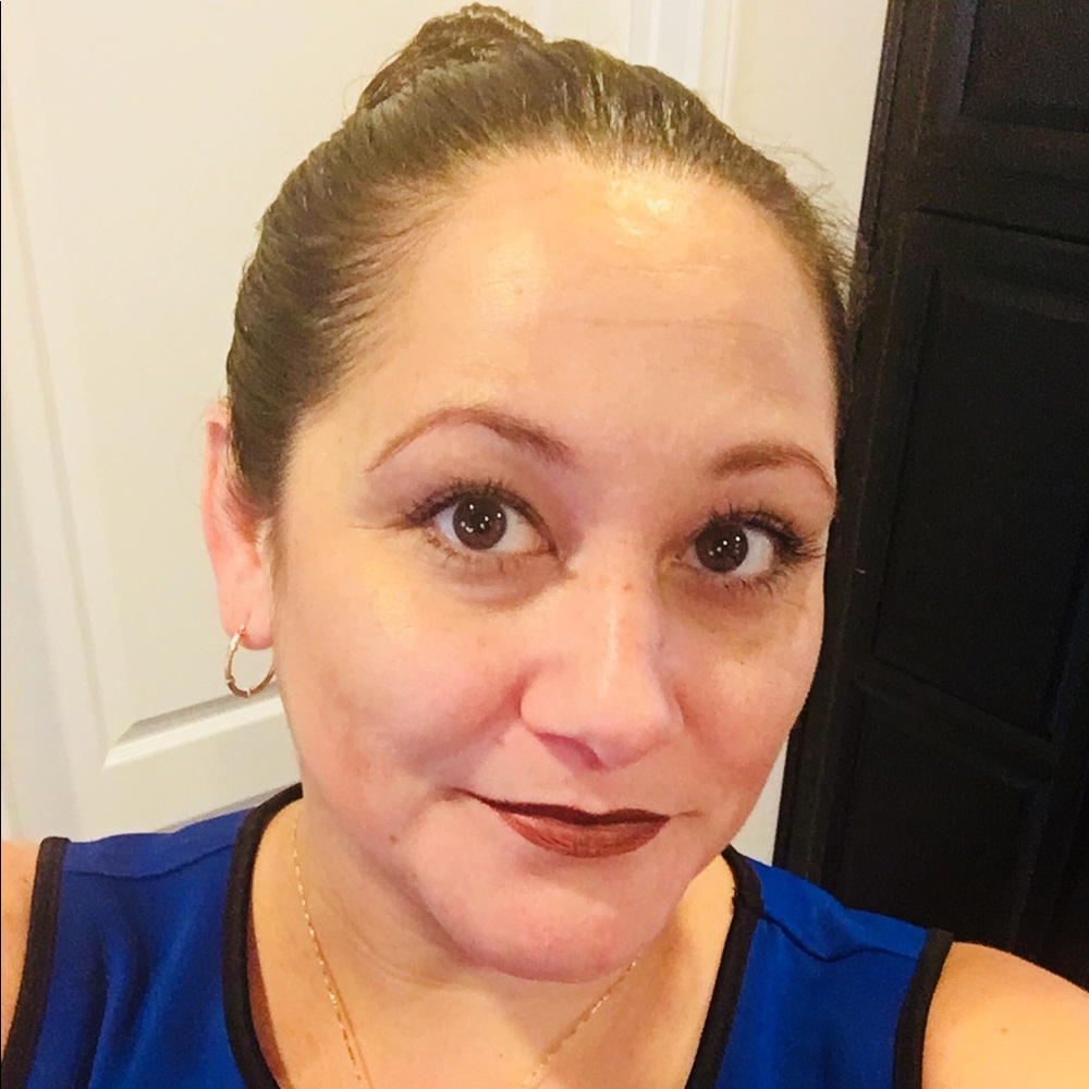 Meet your Posher, Monique